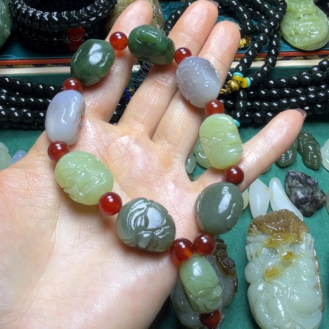 和田玉未镶嵌把件