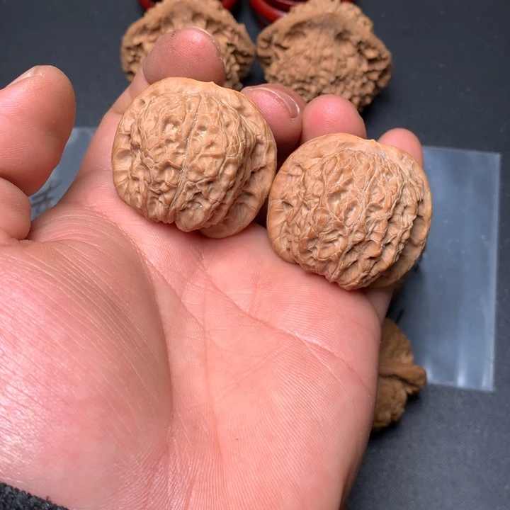 文玩核桃把件38血麒麟108