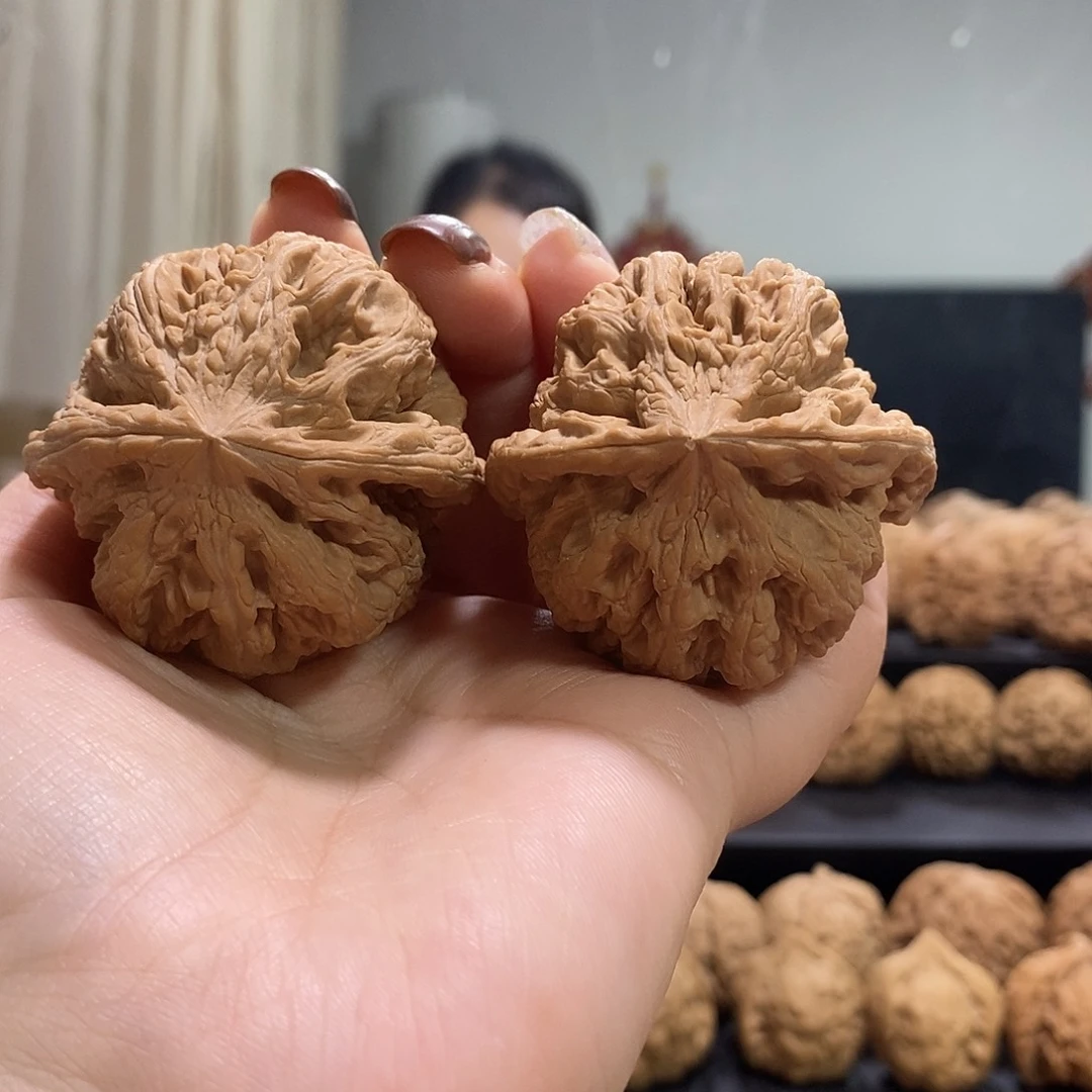 把件文玩核桃三**竖大粗筋有水尖