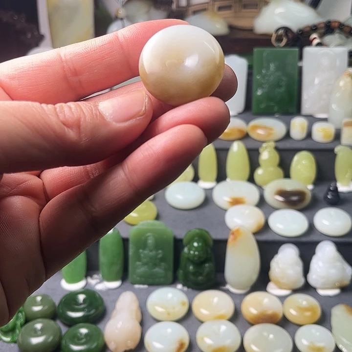 和田玉（糖玉）未镶嵌包链