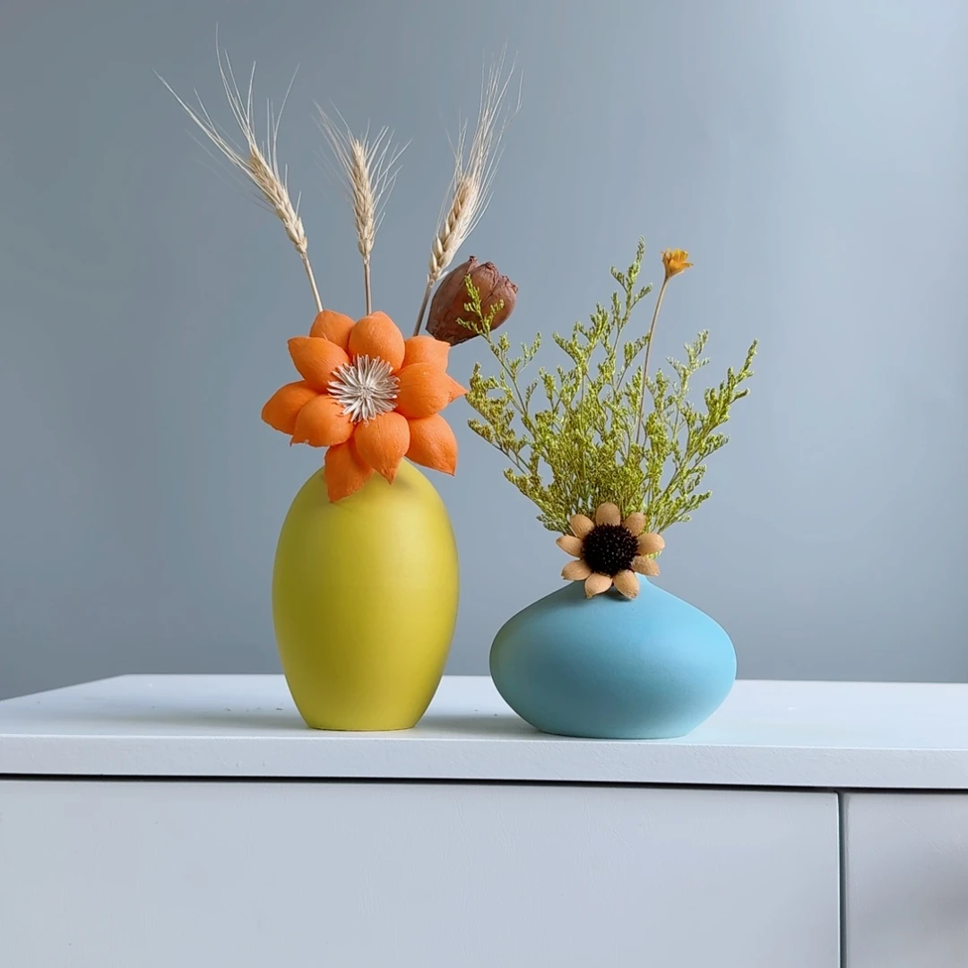 摆件陶瓷小花瓶含花总高约20-30cm