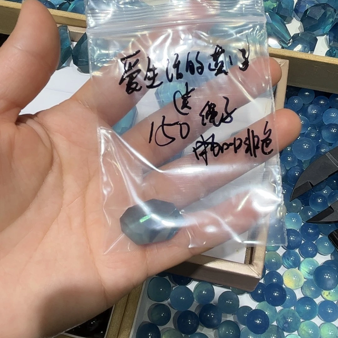 水晶珠宝半成品未镶嵌爱****)海蓝宝随形刻面