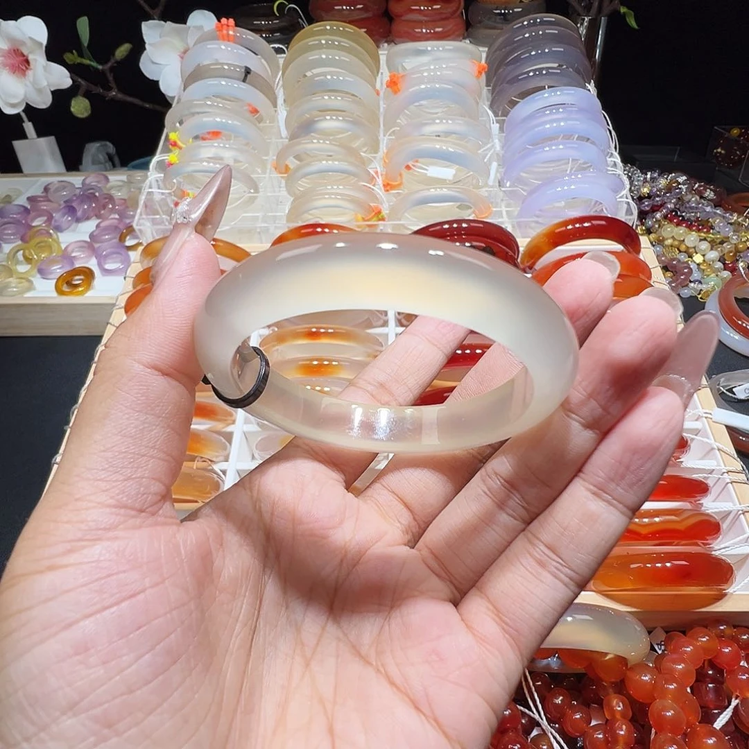 蓝****玛瑙/玉髓手镯未镶嵌