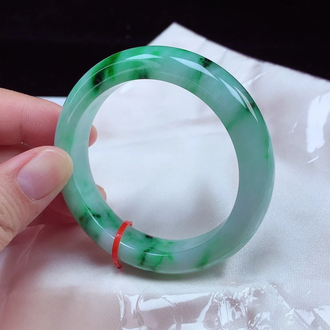 翡翠手镯未镶嵌53-54圈