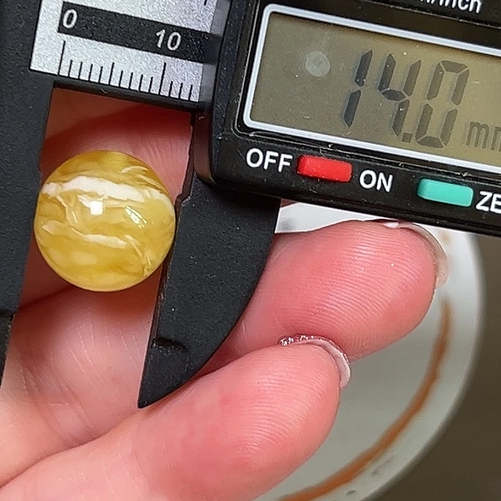 蜜蜡未镶嵌裸石微瑕78