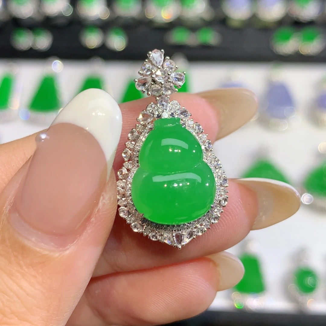 翡翠18K金镶嵌吊坠(不含链)艳阳绿