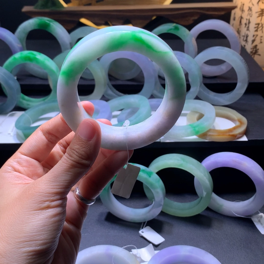 D***.定制翡翠未镶嵌翡翠手镯