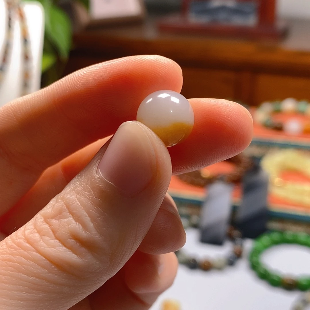 和田玉吊坠(不含链)未镶嵌C****?