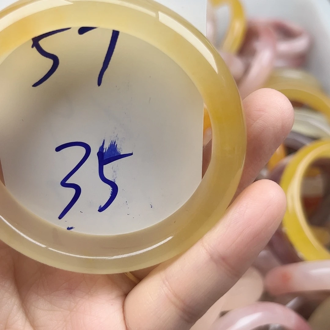 石英质玉未镶嵌手镯5.53