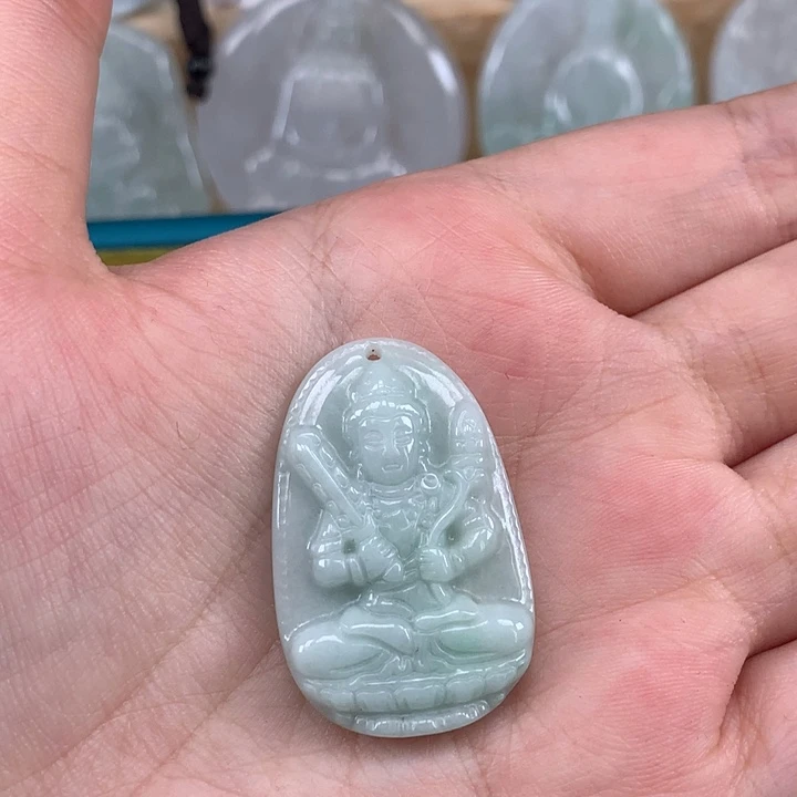 颈饰未镶嵌翡翠石*记翡翠