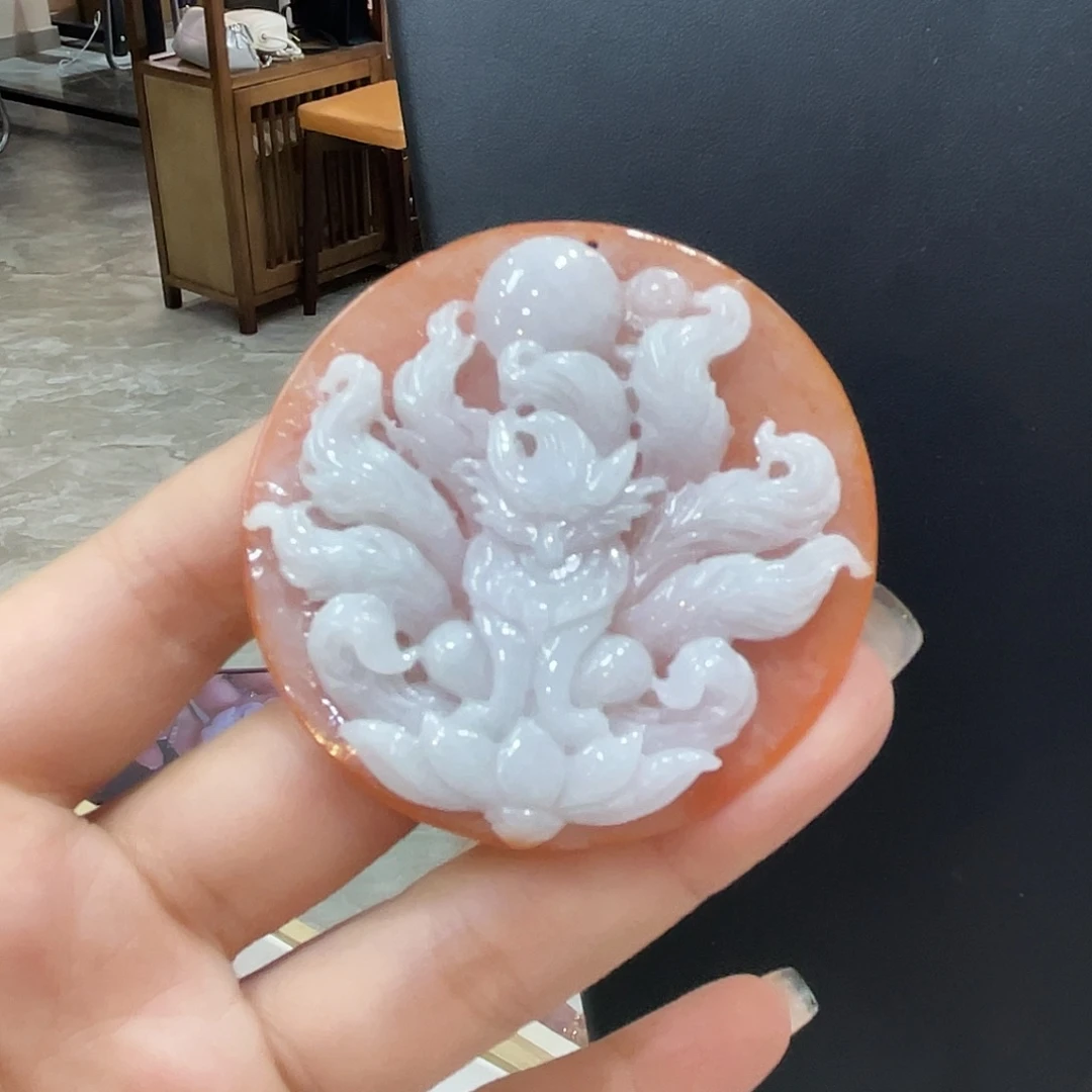 翡翠裸石九尾牌牌