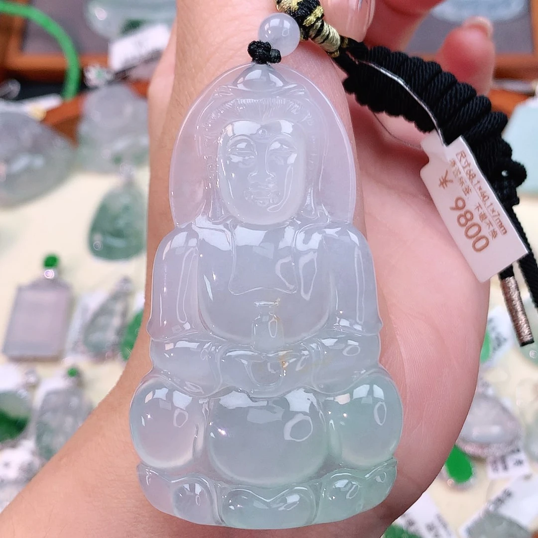 颈饰未镶嵌翡翠观音