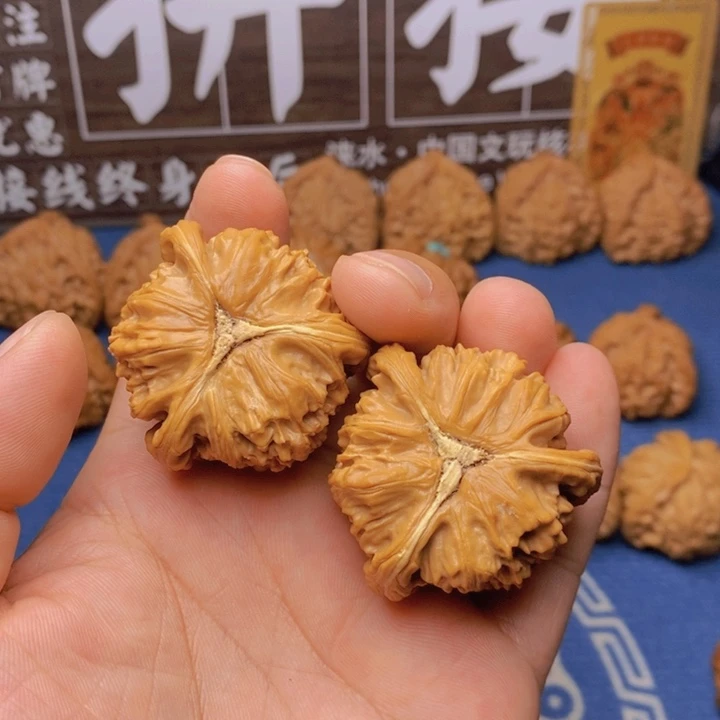 段****文玩核桃文玩核桃