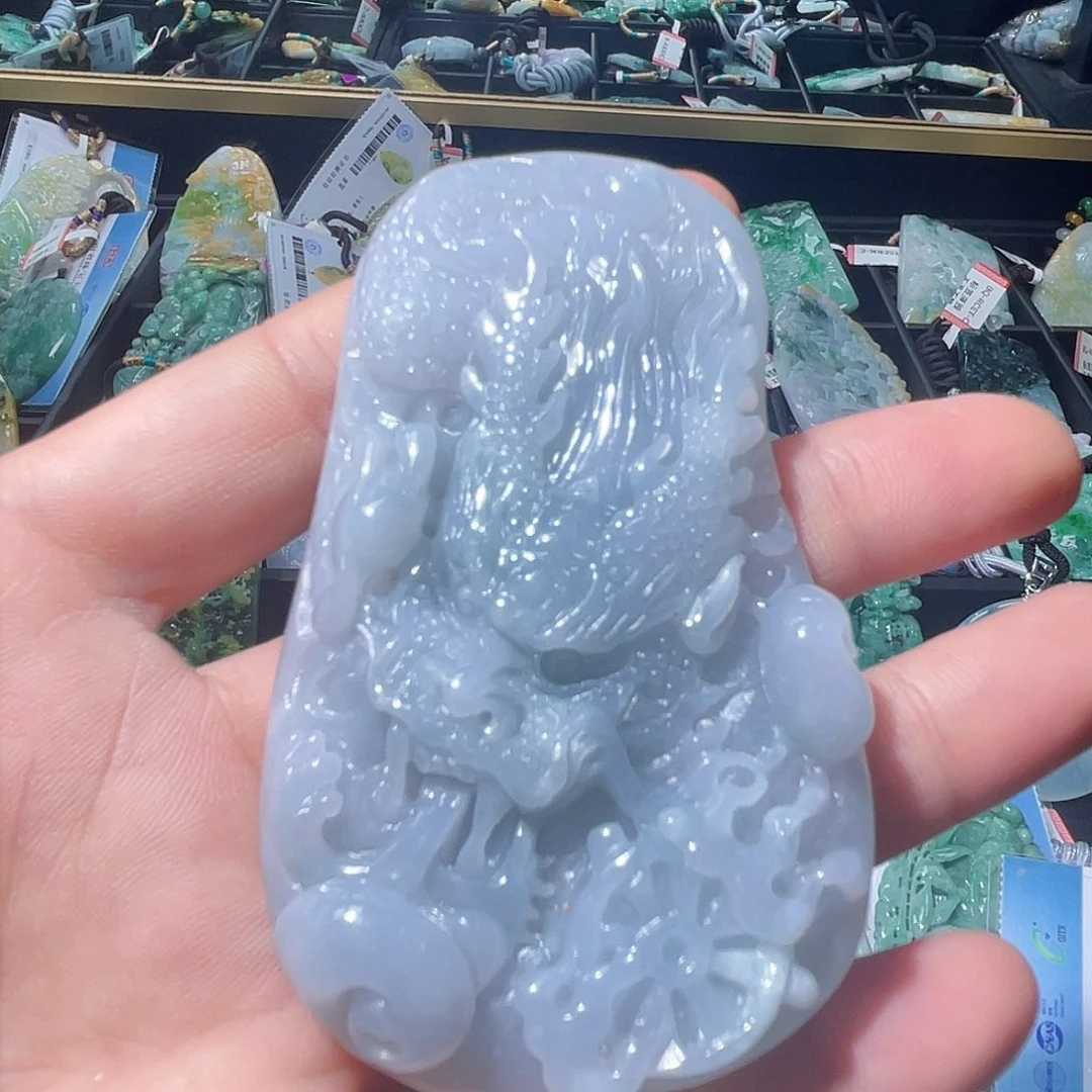 颈饰未镶嵌翡翠一个