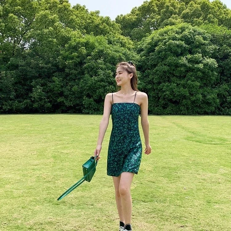 绿野仙踪碎花吊带裙连衣裙2025款夏季仙女超仙森系小清新初恋裙