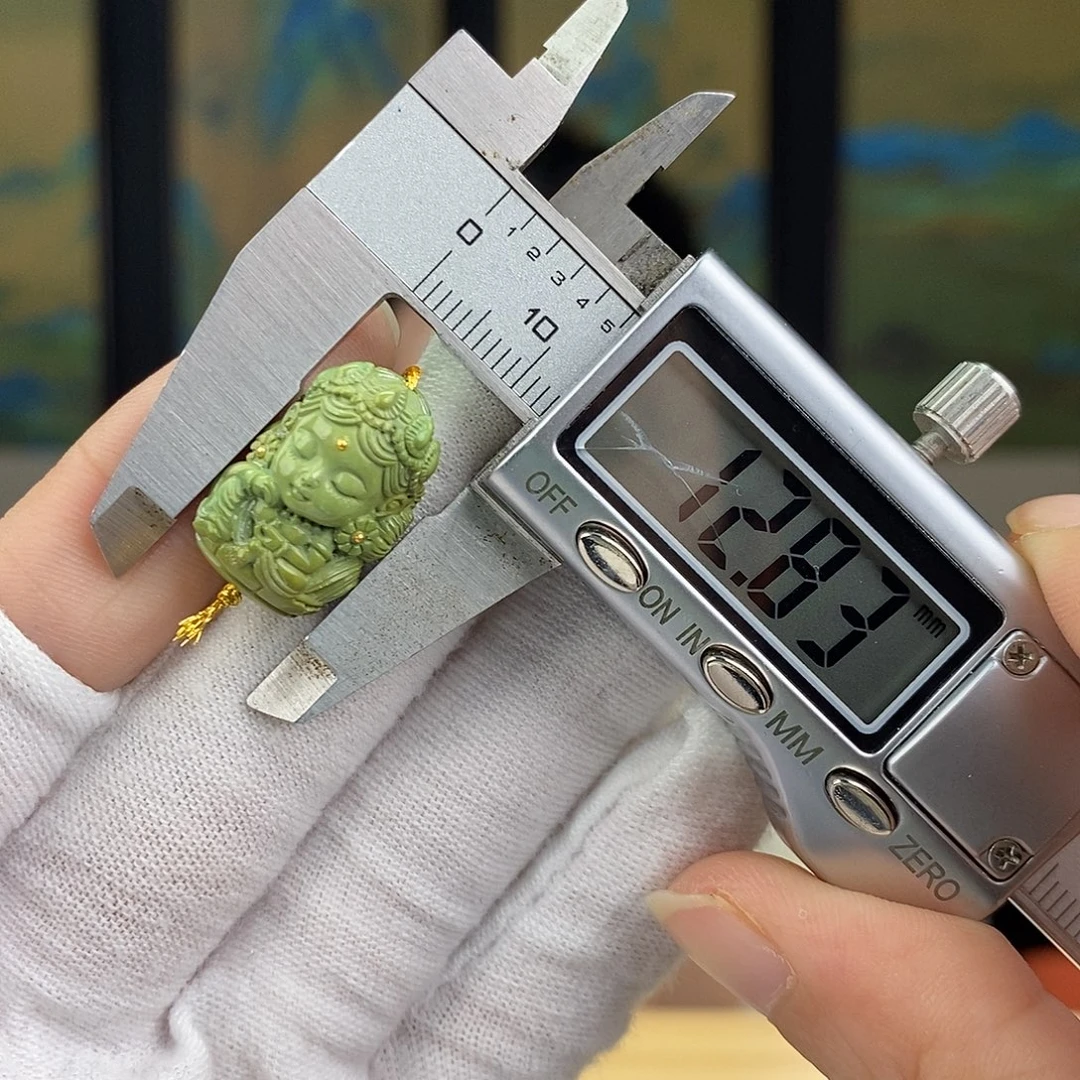 逍****未镶嵌绿松石珠宝奇石