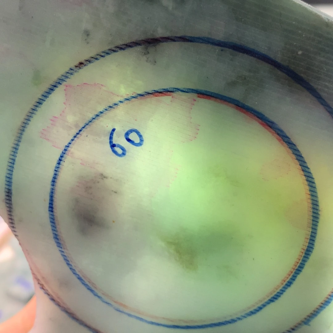 定制翡翠未镶嵌翡翠手镯