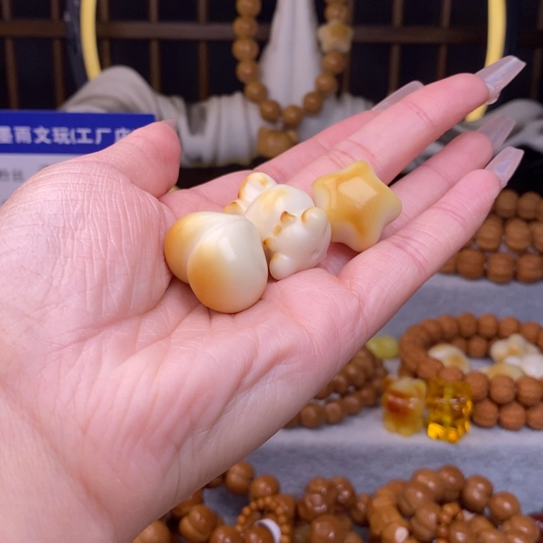 非金属皮质配饰三个