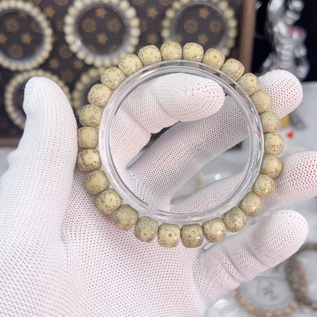 星月菩提吊坠151 号.  星月菩提.  一物一图.