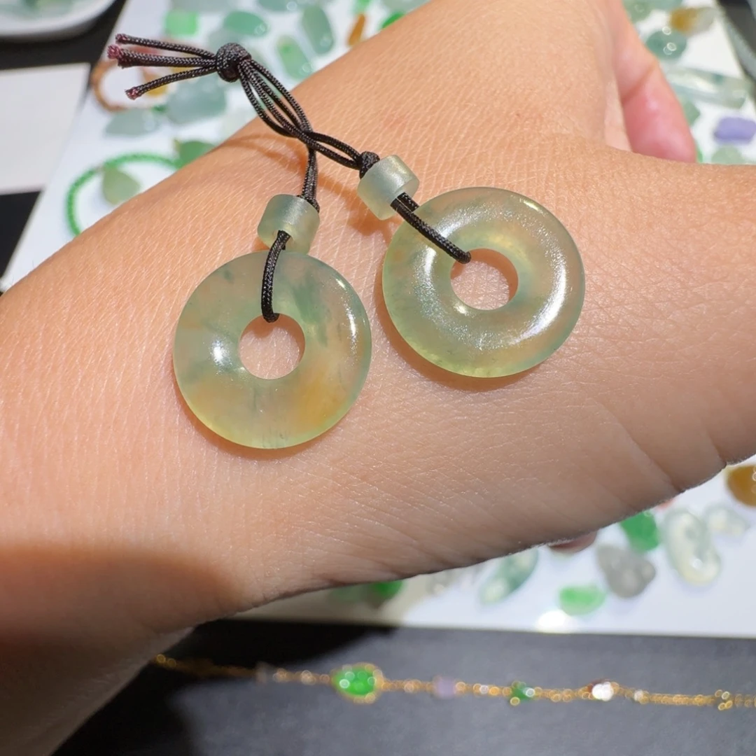 定制翡翠未镶嵌冰种黄翡飘花甜甜圈