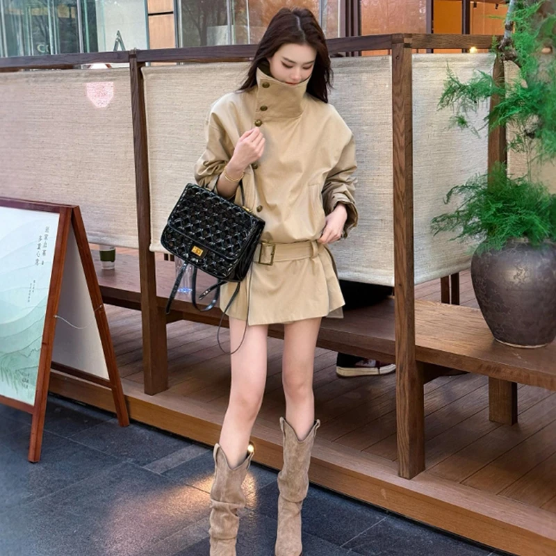 2025韩版ins风卡其色翻领风衣连衣裙女2025春秋收腰宽松时尚外套