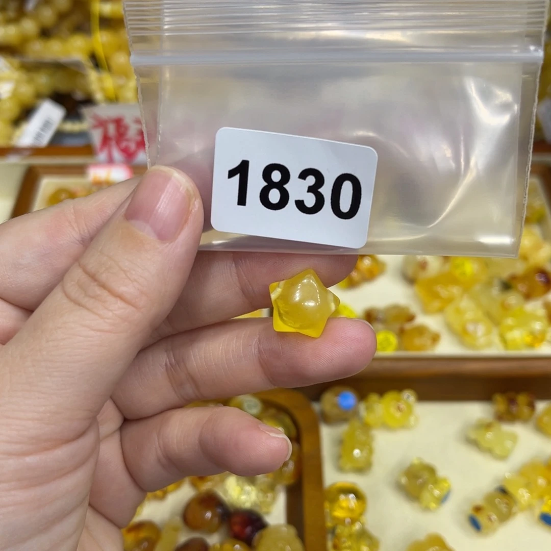 琥珀珠宝奇石未镶嵌