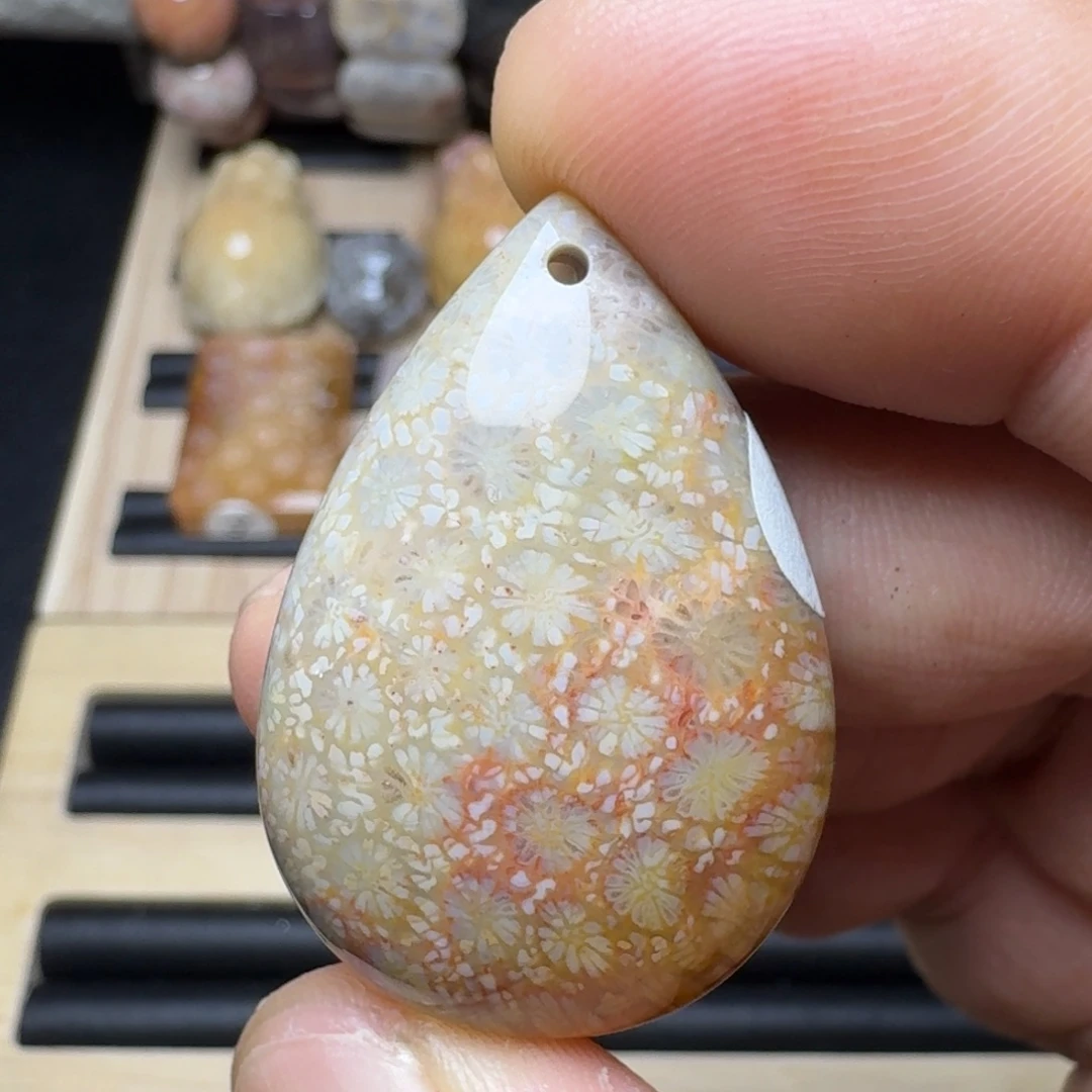硅化玉未镶嵌纯天然色有机玉石保真色