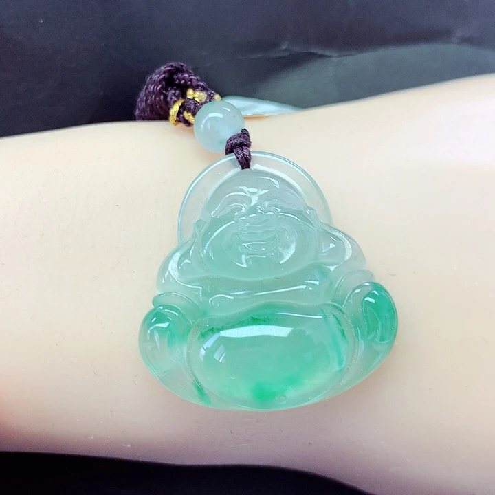 石英质玉未镶嵌颈饰