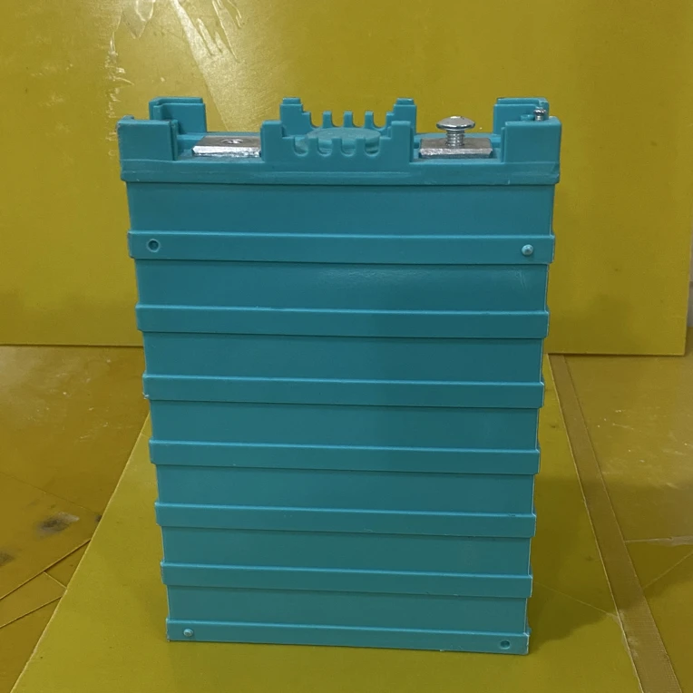 A品60安3.2V铁锂单体电池（二轮三轮车户外电源）