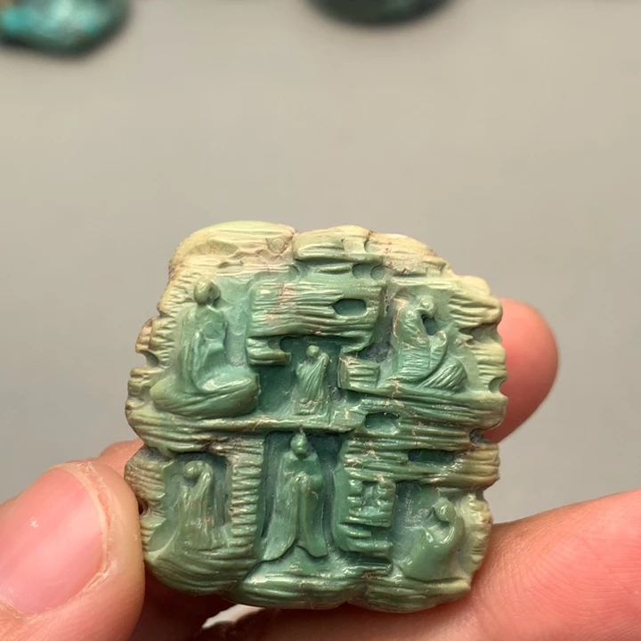 绿松石未镶嵌颈饰