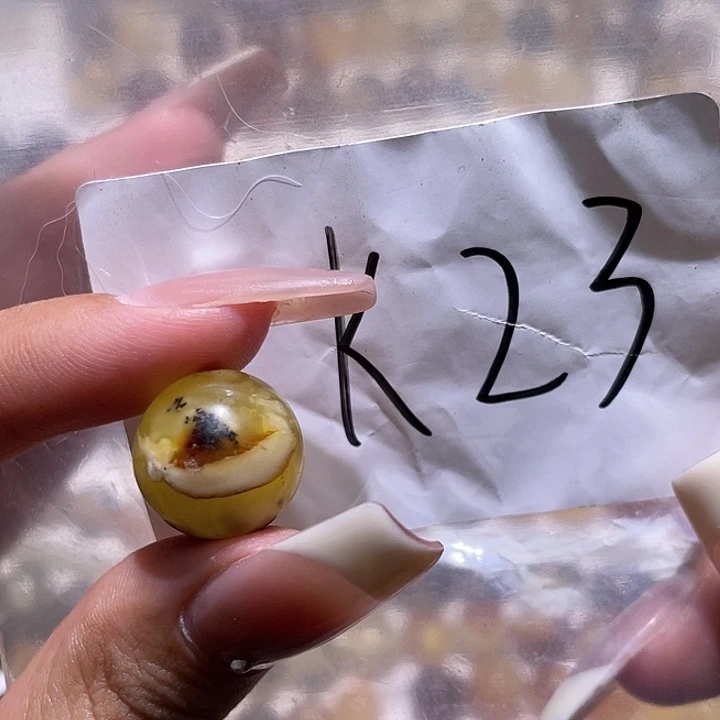 琥珀未镶嵌裸石15福利