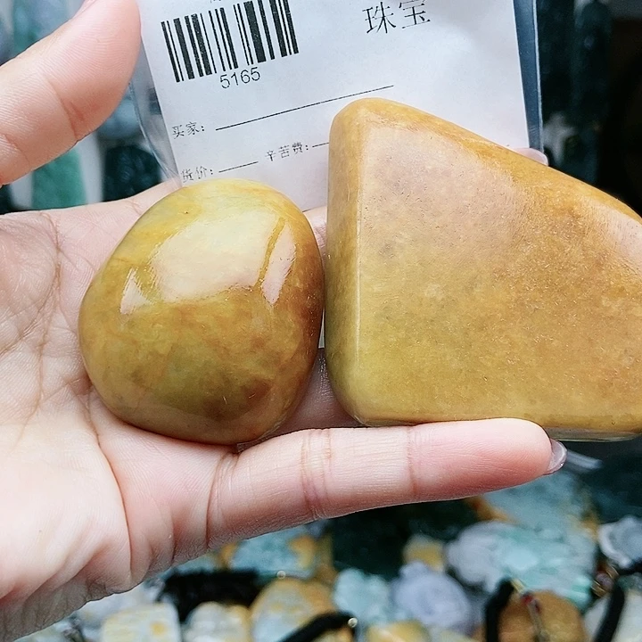 颈饰足铂镶嵌翡翠翡翠