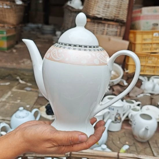 库存微瑕多孔茶壶