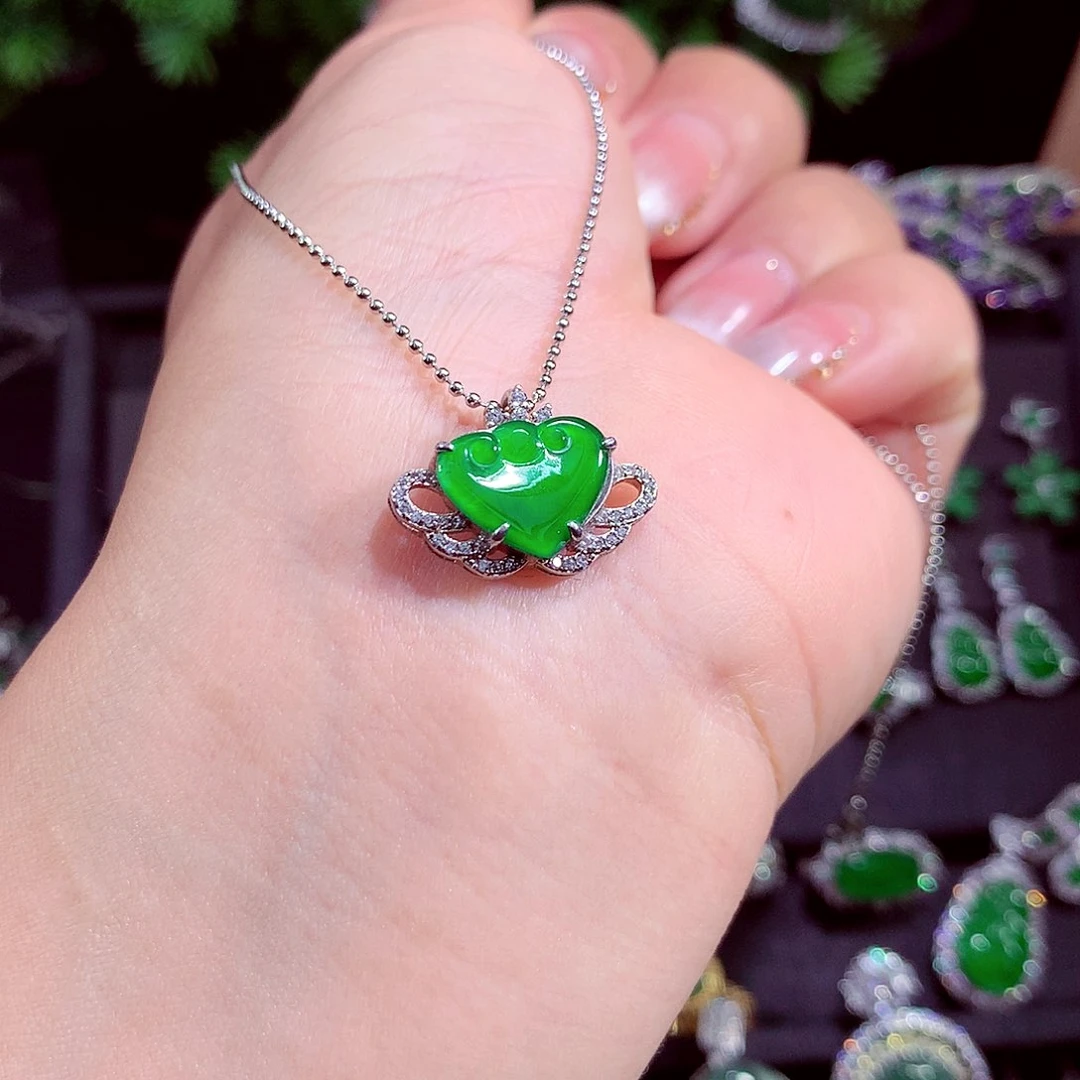 颈饰未镶嵌翡翠天然