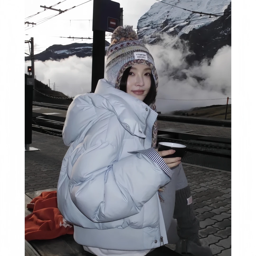 蓝色连帽短款棉服女冬季2025新款宽松加厚百搭保暖棉袄面包服外套