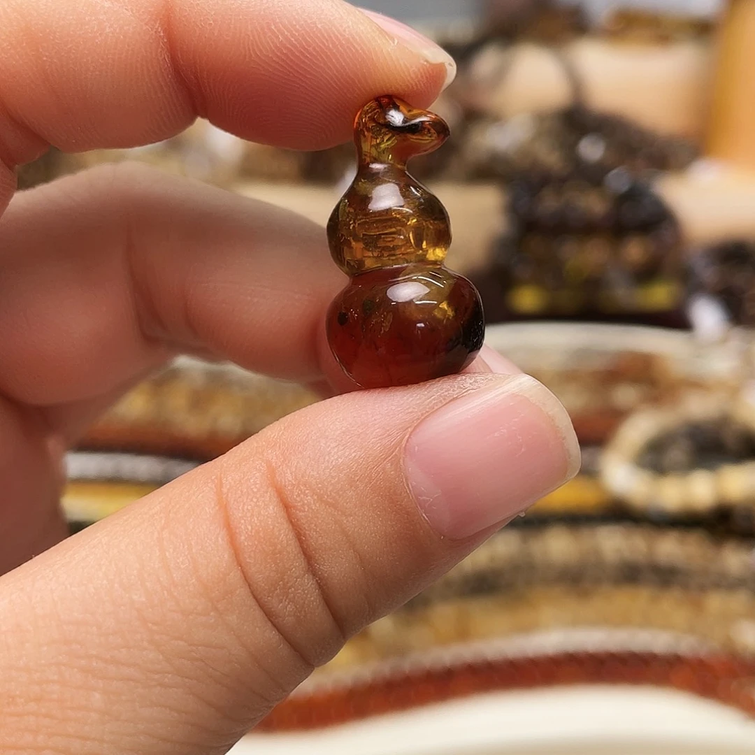 未镶嵌琥珀裸石大