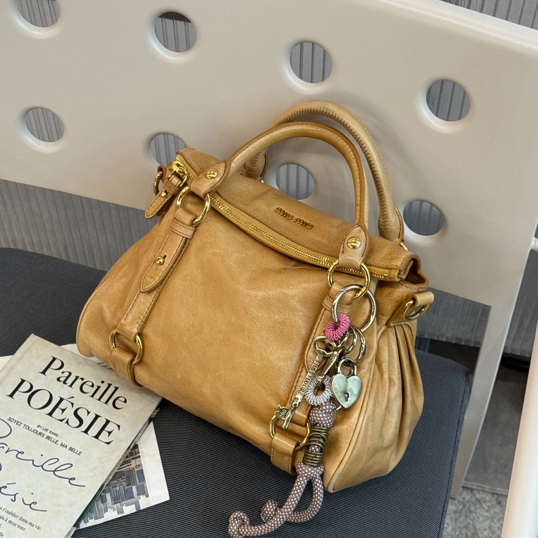 95新 MIU MIU/缪缪 觅时/奶油黄小号金扣机车/118759