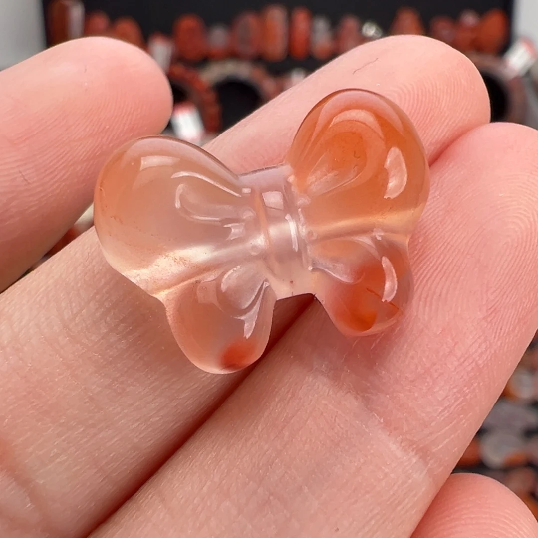 南红玛瑙未镶嵌颈饰左右通孔蝴蝶结