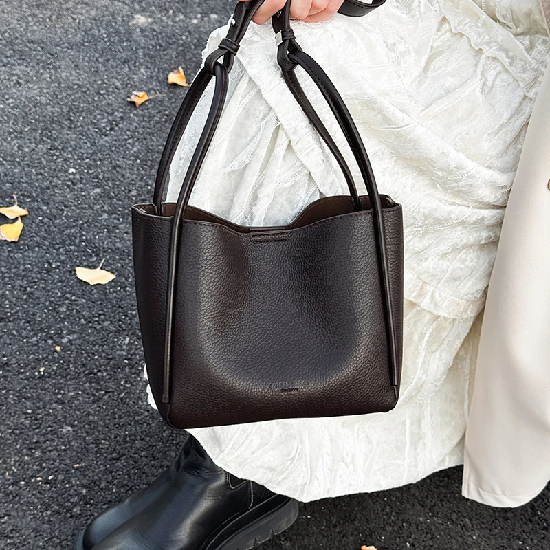 美拉德大容量包包女2025年新款休闲菜篮子包通勤包时尚单肩托特包