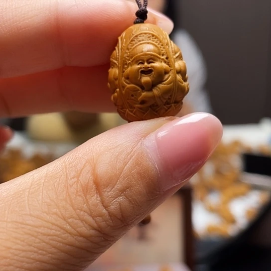 橄榄核的颜色是黑色