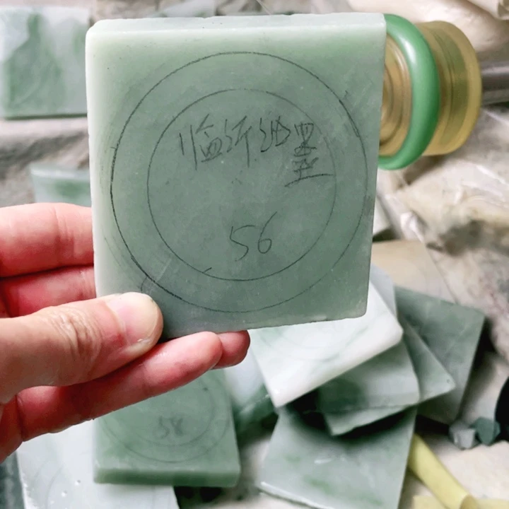 临***油定制石英质玉手镯56圈口