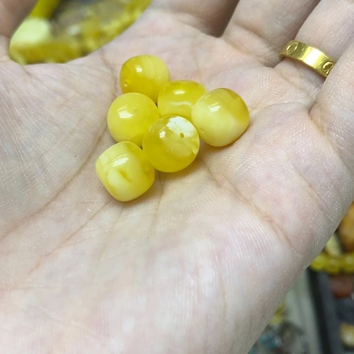 蜜蜡未镶嵌裸石多样性发货其一