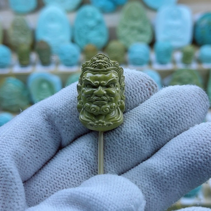 绿松石未镶嵌珠宝奇石