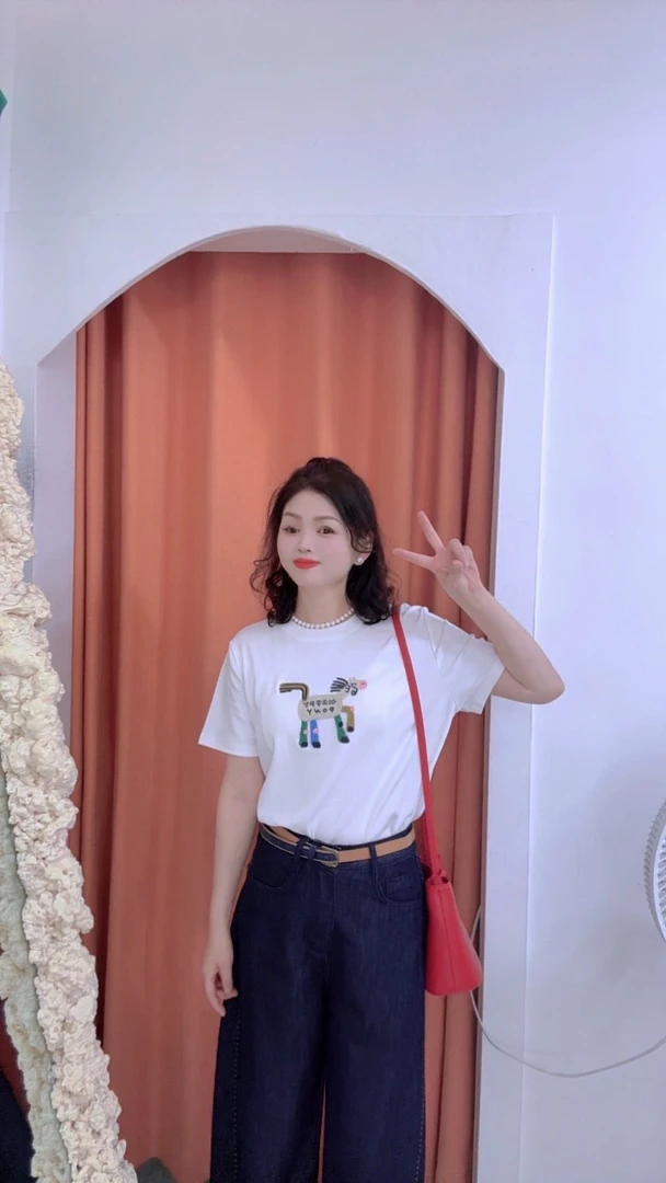 《简爱推荐》马到成功图案百搭舒适棉T