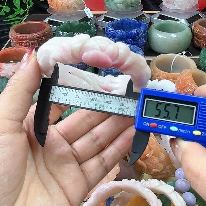 石英质玉手镯未镶嵌大****房