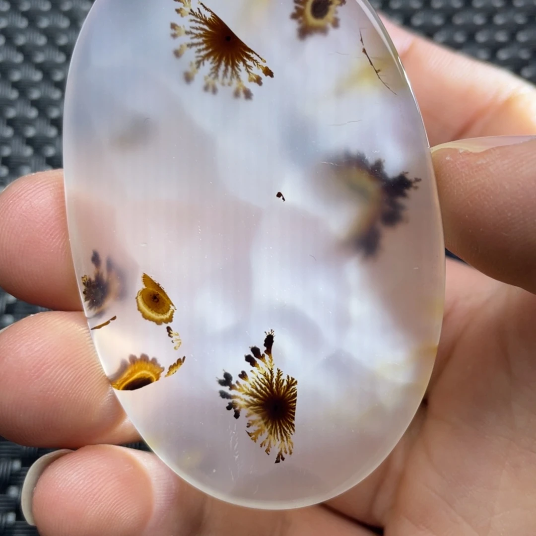 未镶嵌颈饰玛瑙/玉髓股*基