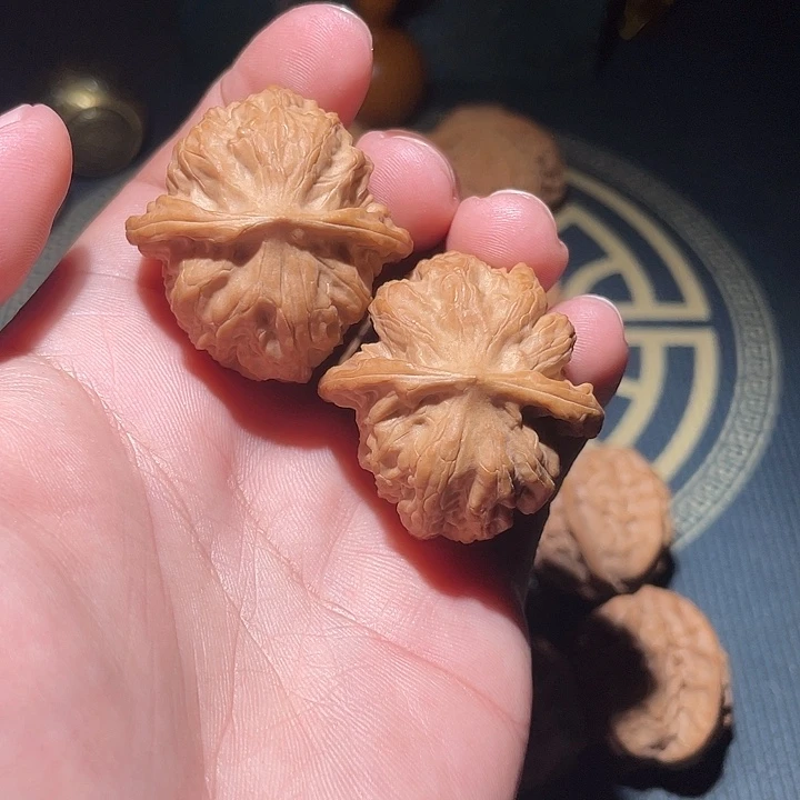 文玩核桃吊坠37尺寸野狼