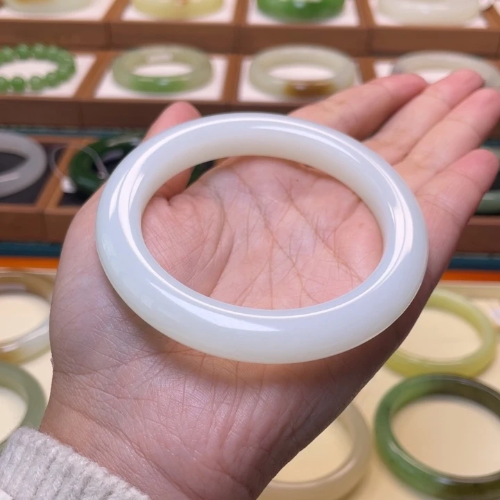 和田玉手镯未镶嵌5859