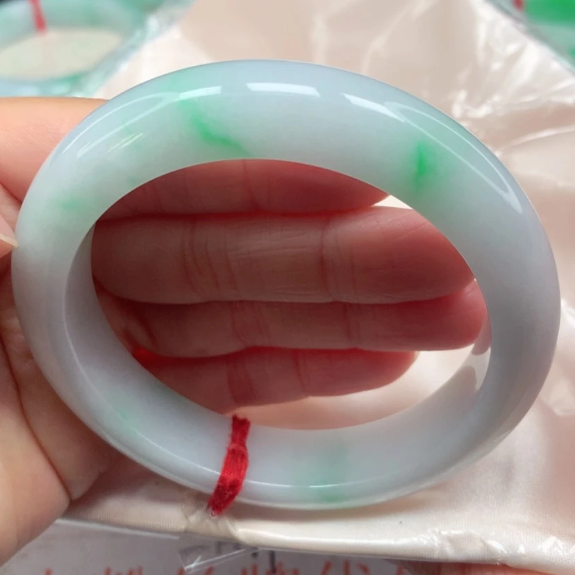 【闪购商品】翡翠手镯未镶嵌冰糯白底青手镯5758圈10号