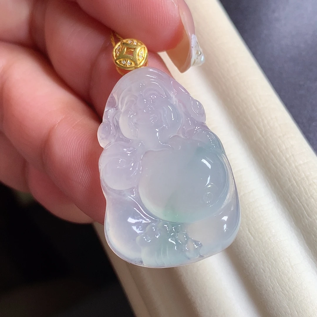 翡翠18K金镶嵌颈饰财神